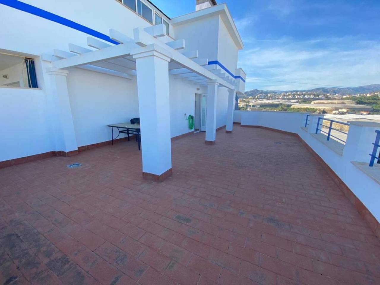 Joli Penthouse à vendre plage de Peñoncillo avec vue sur la mer