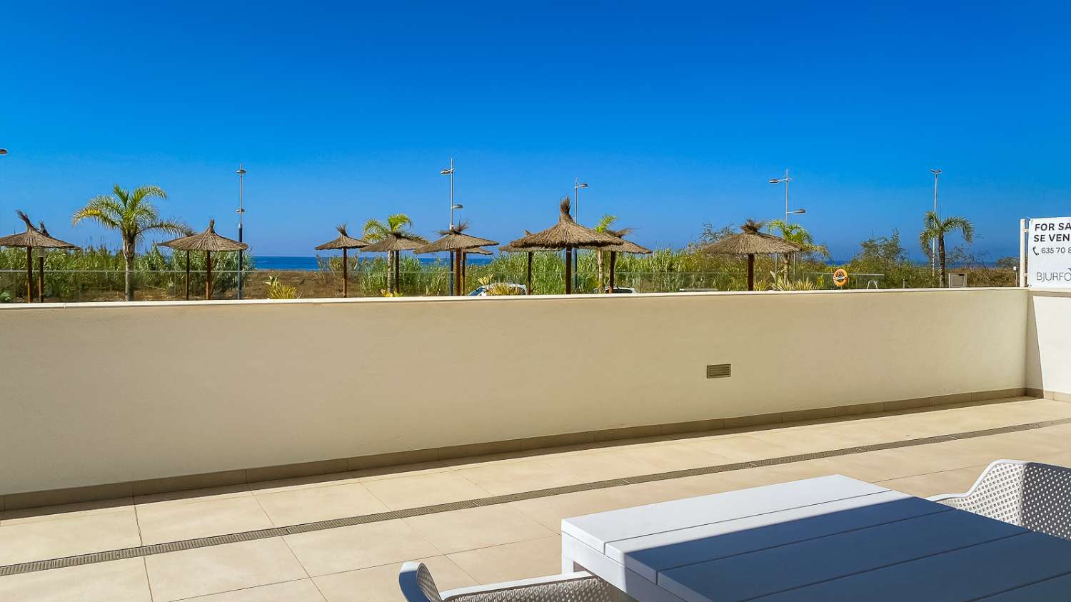 Apartment for sale on the beachfront