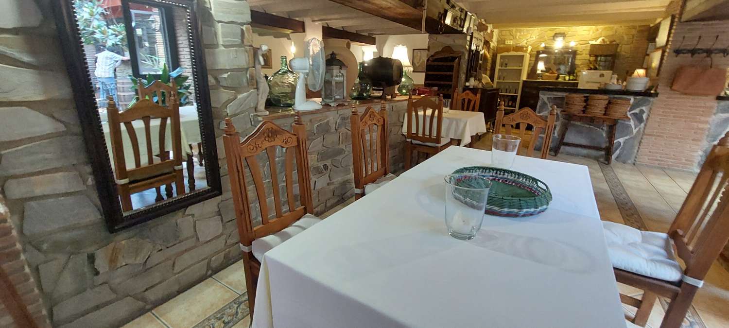 Restaurant with house for sale in Torrox