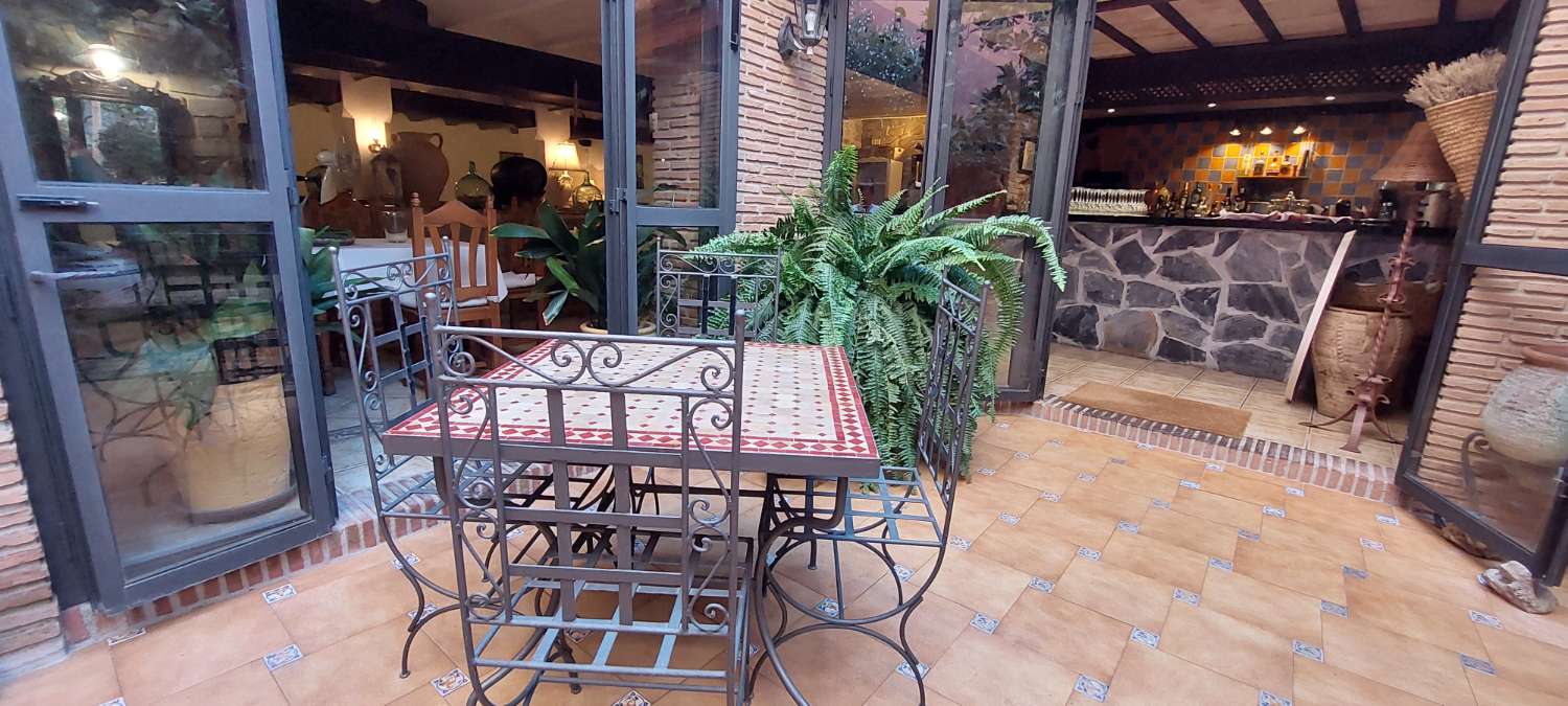 Restaurant with house for sale in Torrox