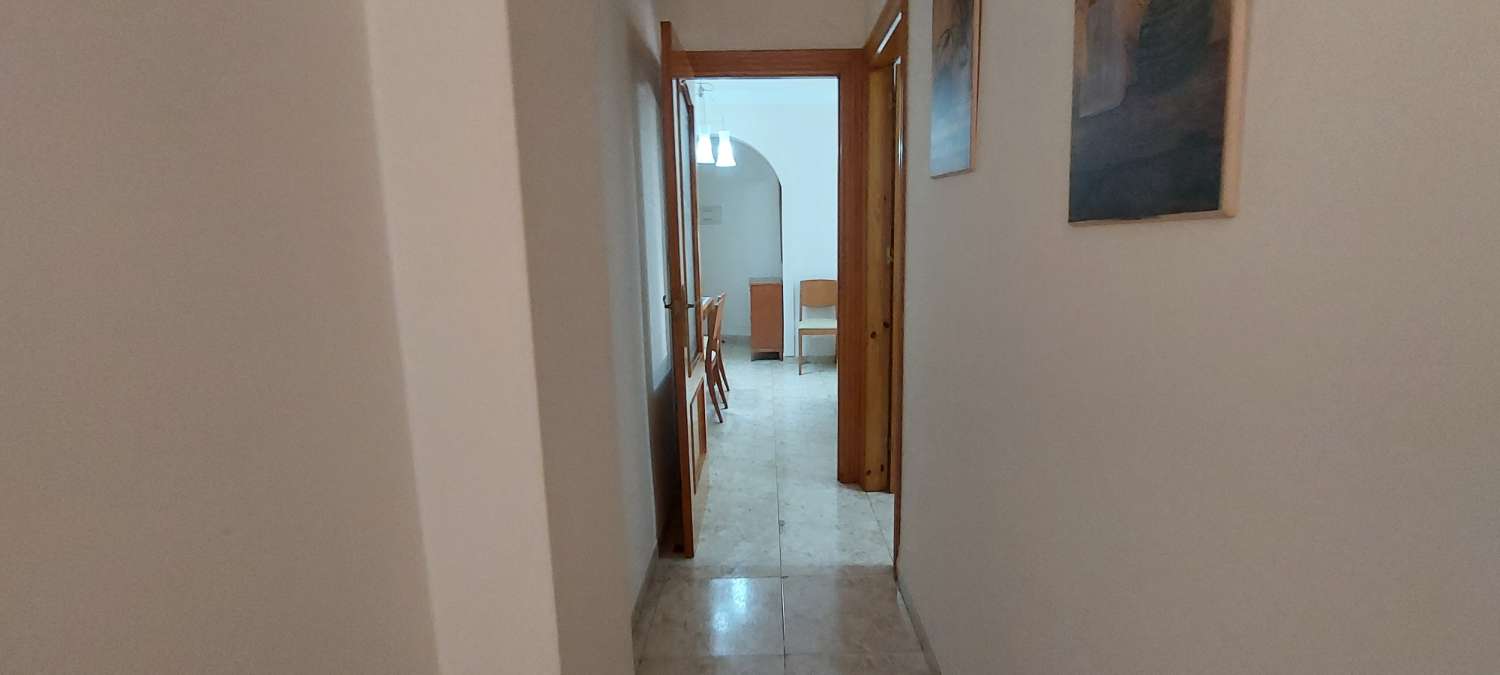 Bonito apartamento en centro de Nerja en venta