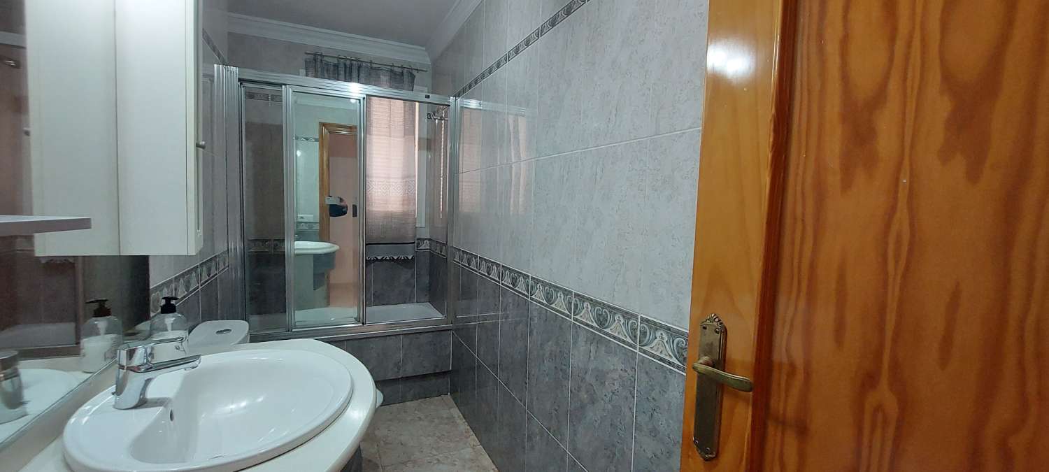 Nice apartment in the center of Nerja for sale