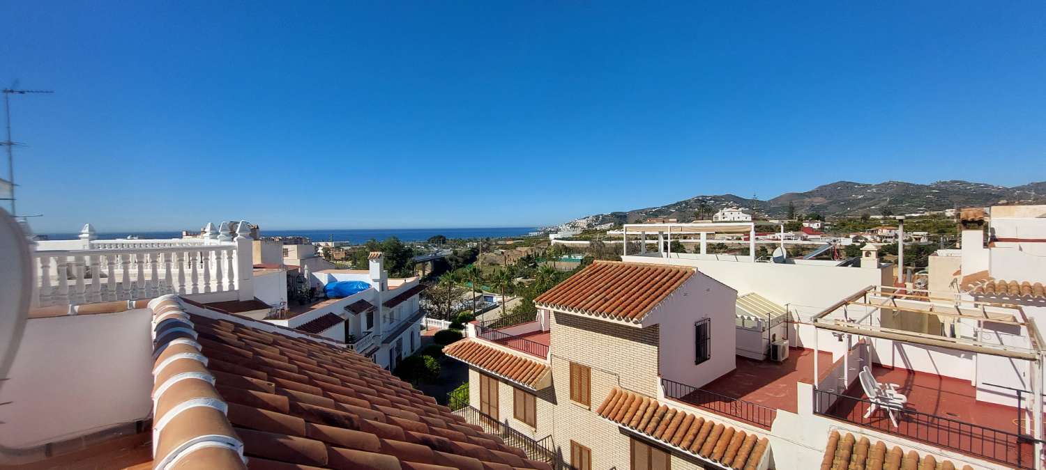 Apartamento  en venta en centro de pueblo  Nerja