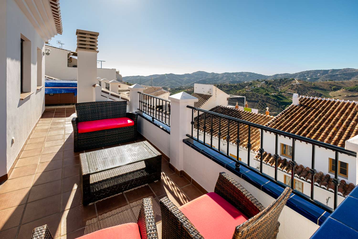 Precioso apartamento con espectaculares vistas sobre Frigiliana.