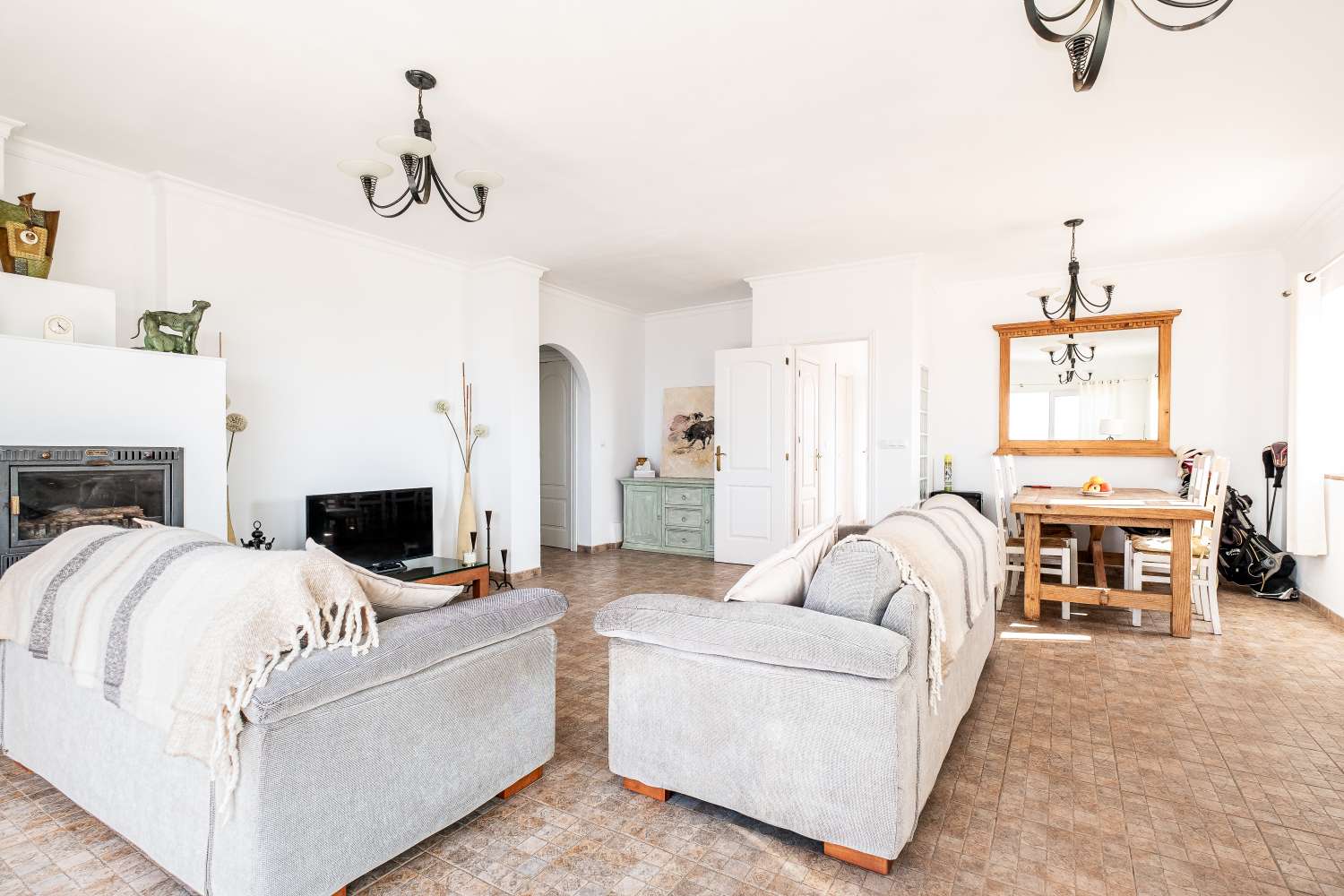 Beautiful independent villa with magnificent views
