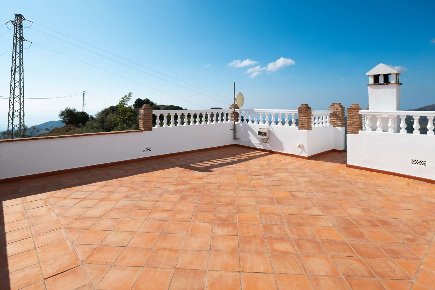 Beautiful independent villa with magnificent views