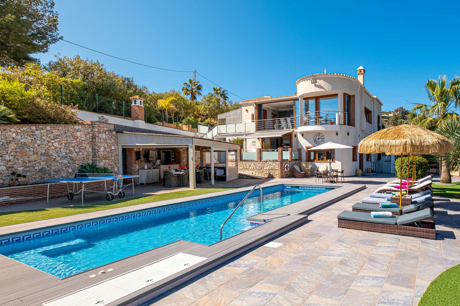 Impresionante  villa   en venta  Torrox