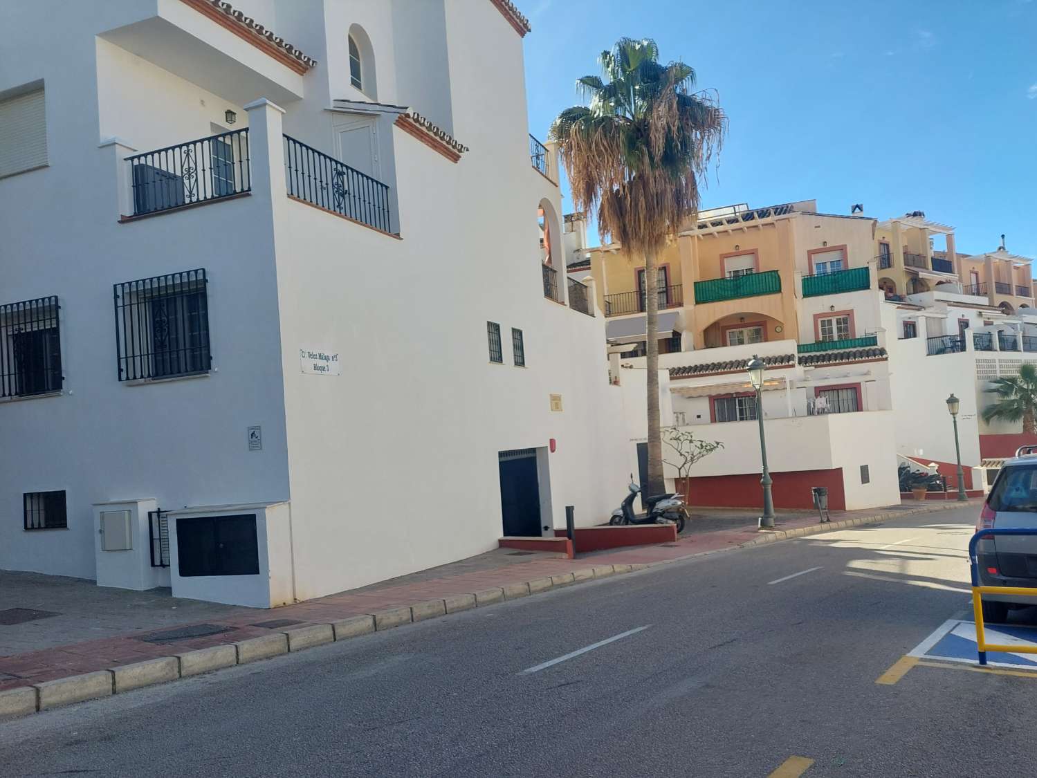 Schöner Bungalow zum Verkauf in Nerja in der Nähe des Meeres