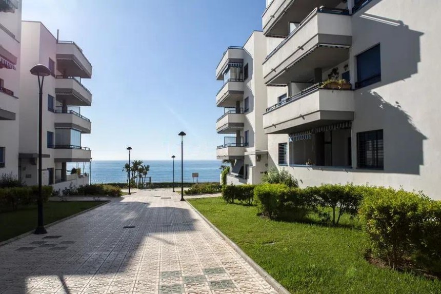 Bonito apartamento  primera linea de Playa