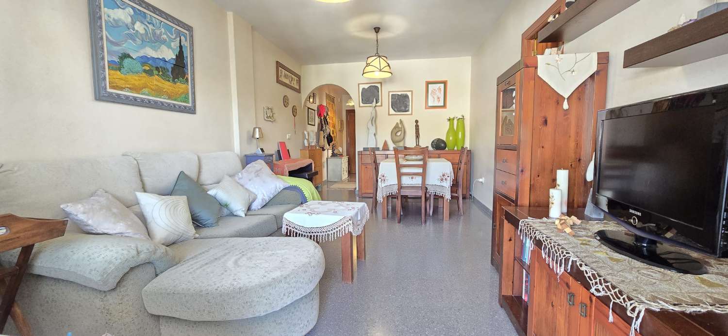 Amplio piso en  Torrox  Pueblo