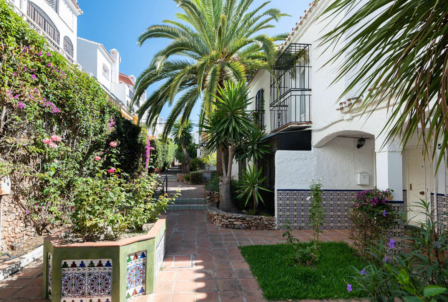 Casa  en venta  en Nerja Urb. verano azul