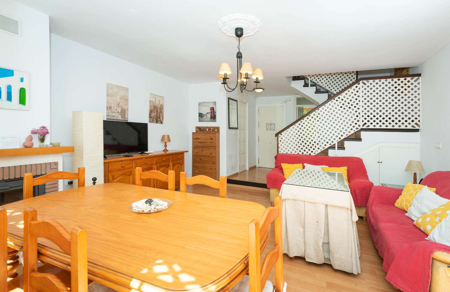 Casa  en venta  en Nerja Urb. verano azul
