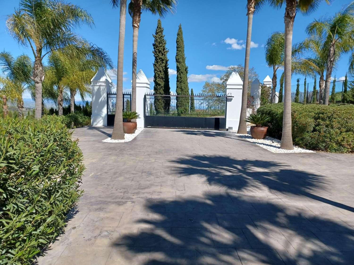 Stunning luxury villa for sale in Coin Málaga