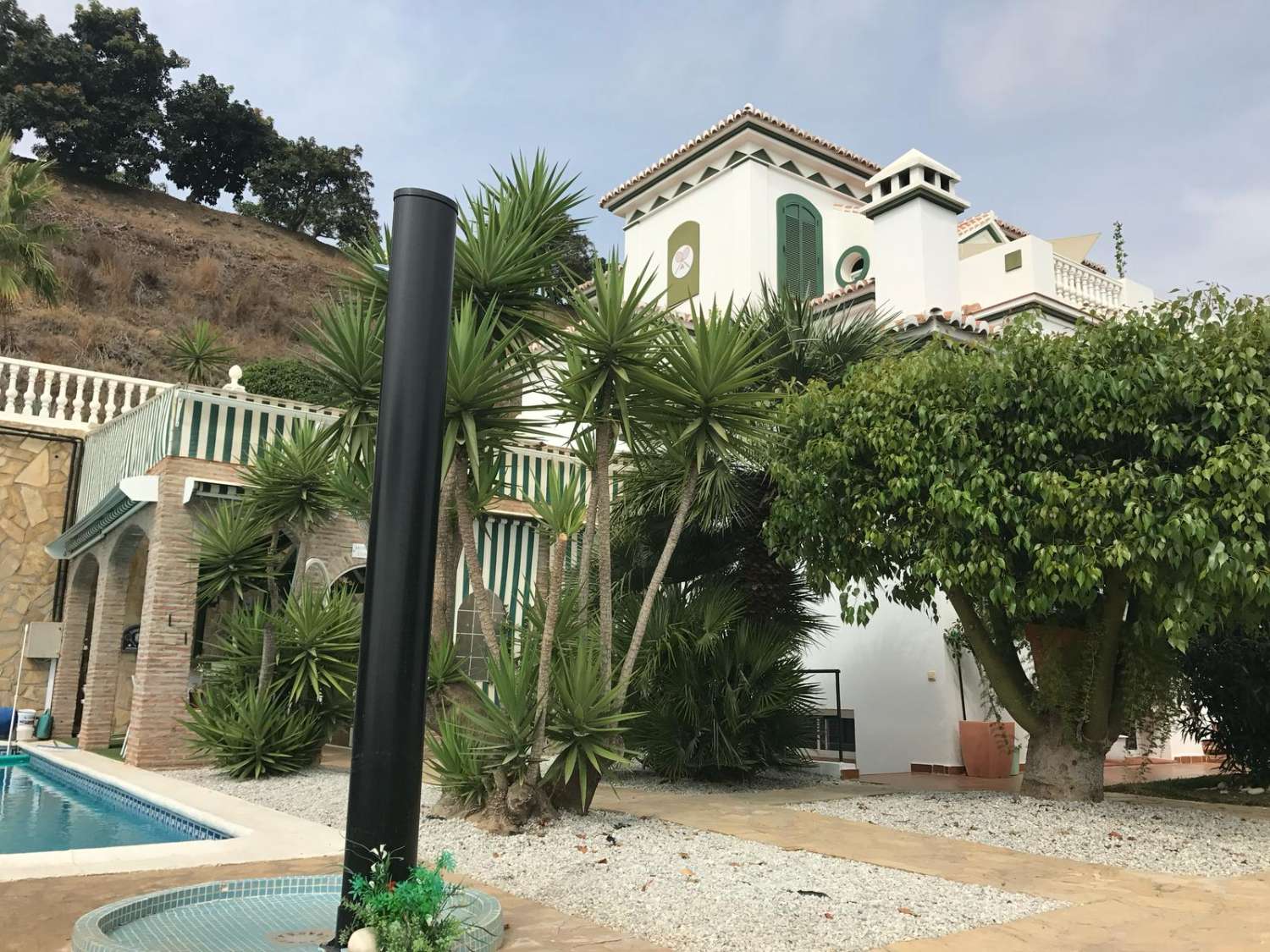 Impresionate villa    en venta Torrox  - Málaga