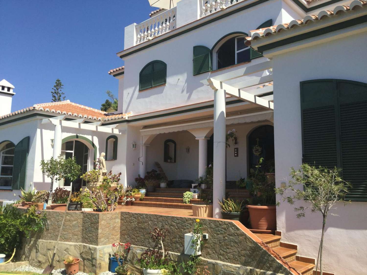 Impresionate villa    en venta Torrox  - Málaga