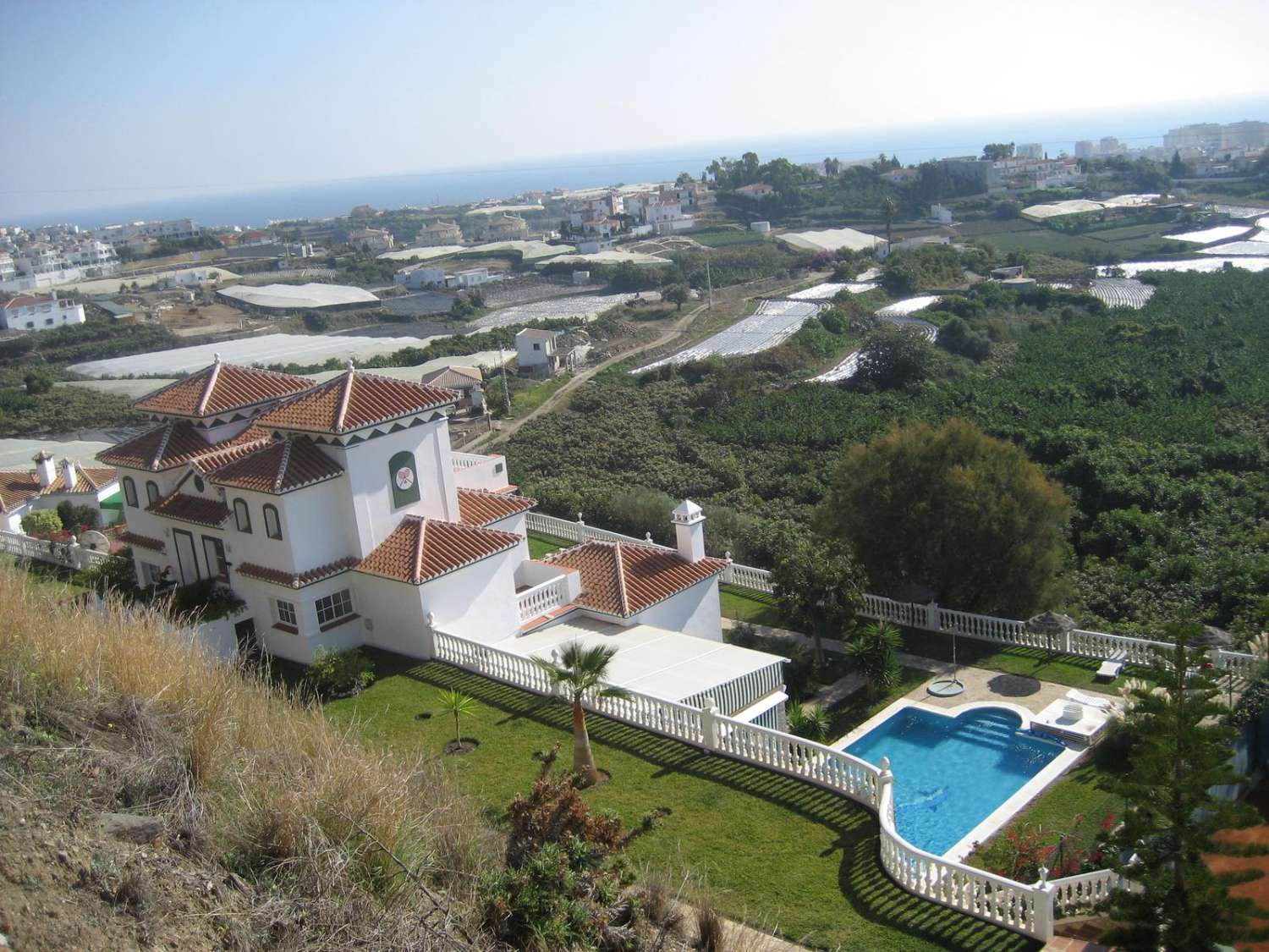 Impresionate villa    en venta Torrox  - Málaga