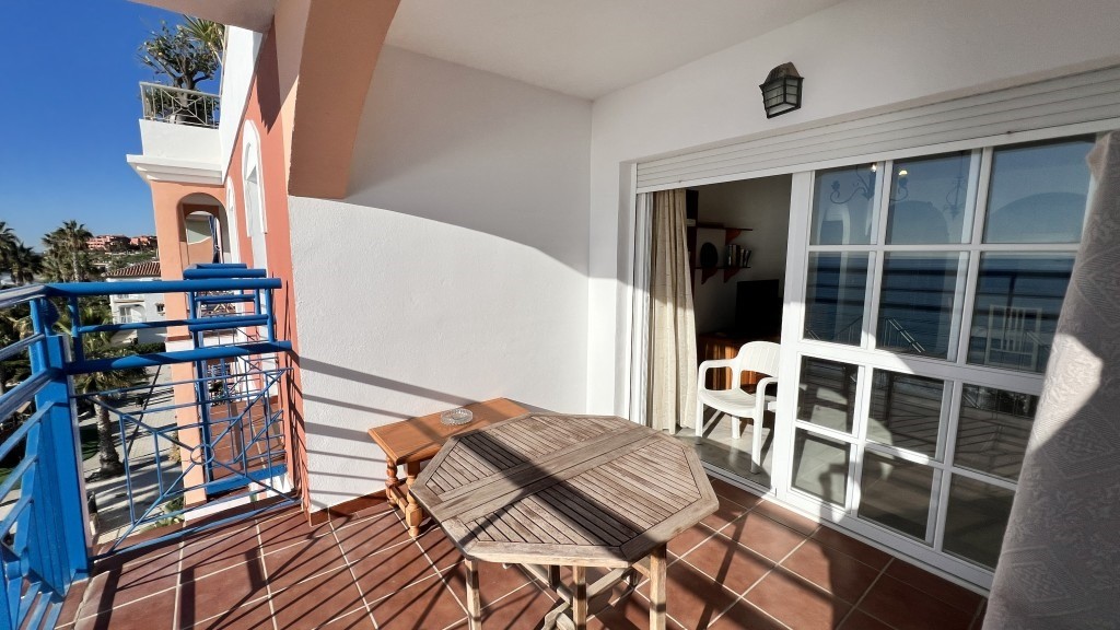 En primera linea de playa   se vende   apartamento Peñocillo - Torrox costa