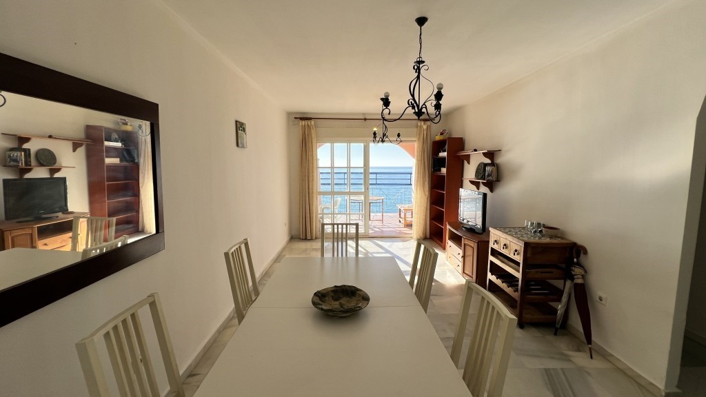 En primera linea de playa   se vende   apartamento Peñocillo - Torrox costa