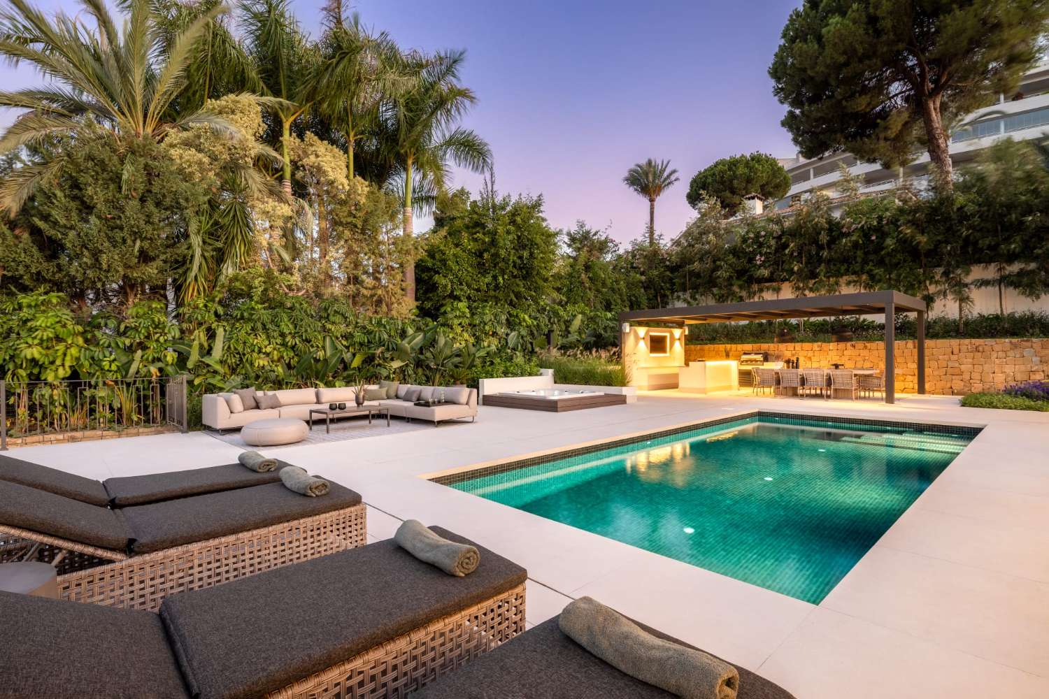 Villa en venta en Nueva Andalucia, Marbella, Malaga