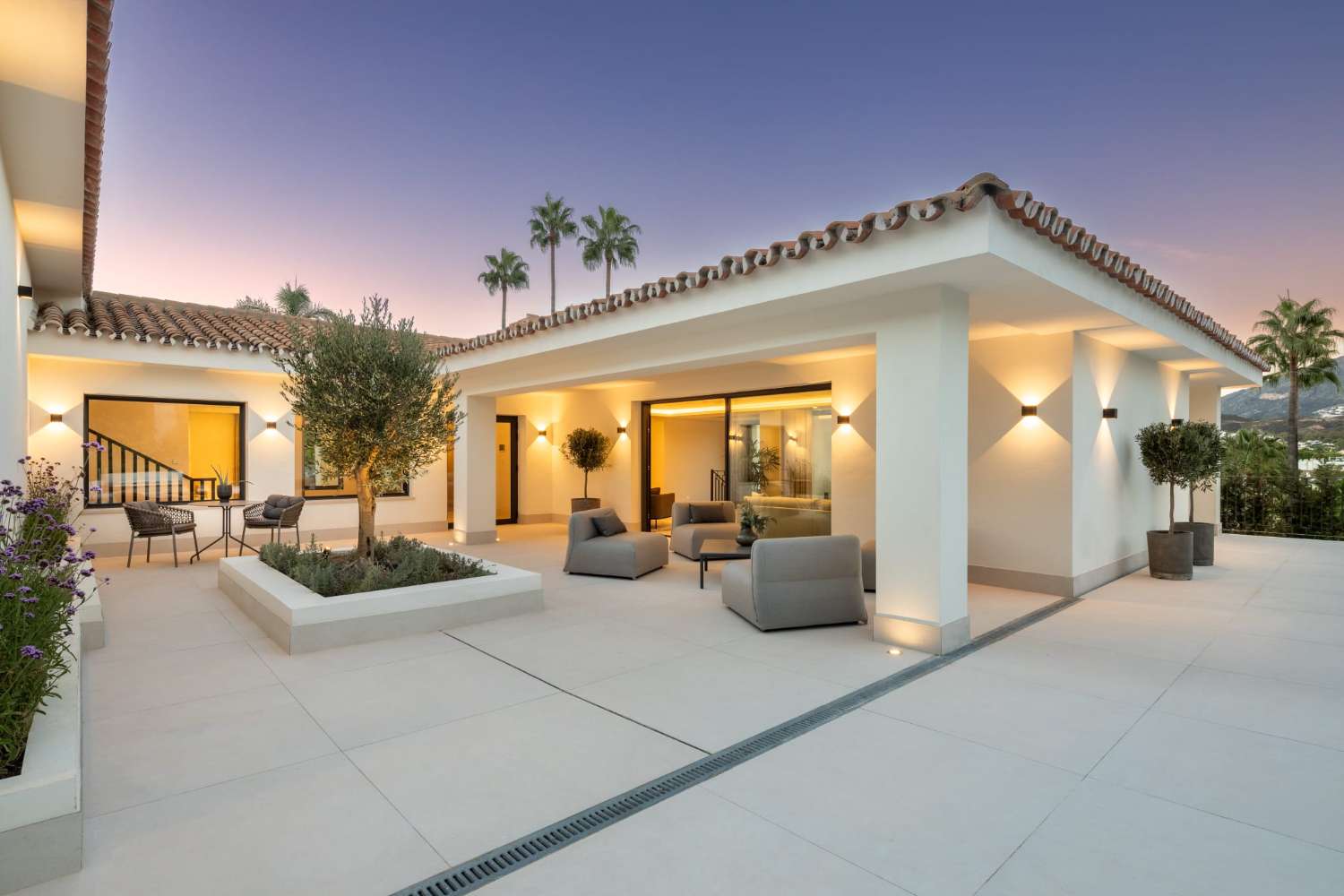 Villa en venta en Nueva Andalucia, Marbella, Malaga