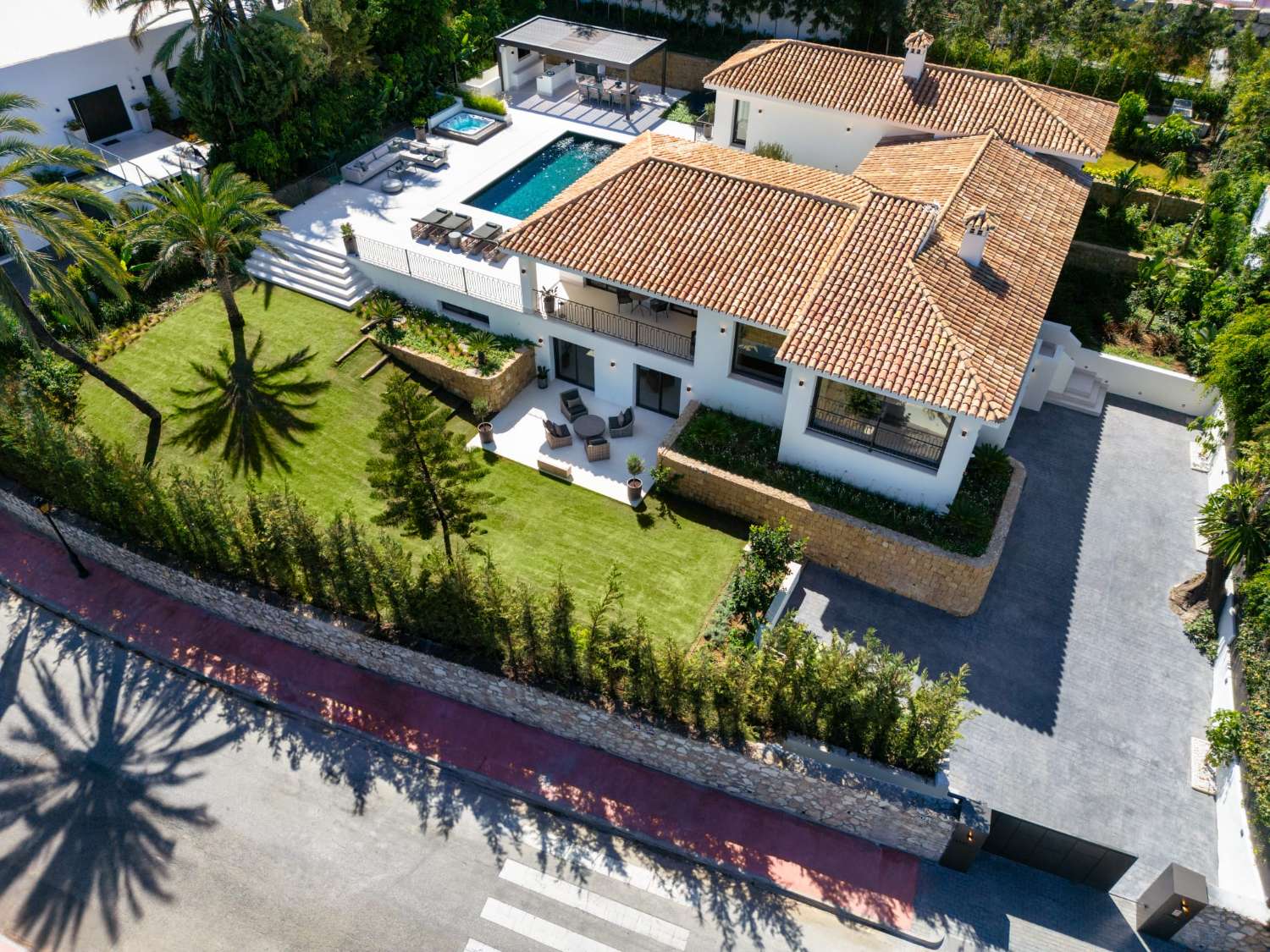 Villa en venta en Nueva Andalucia, Marbella, Malaga