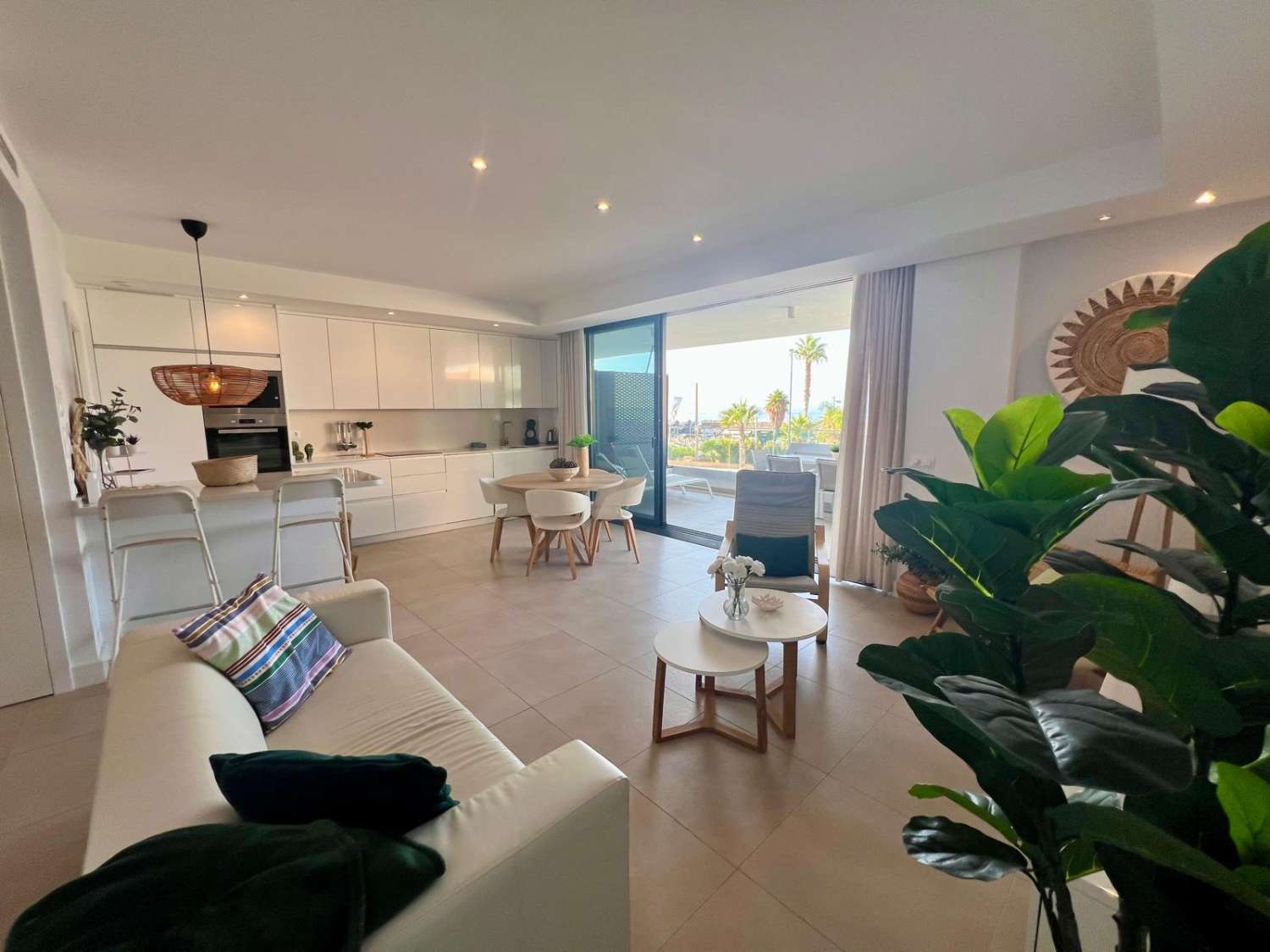 APARTAMENTO DE LUJO  A 100 METROS DE PLAYA