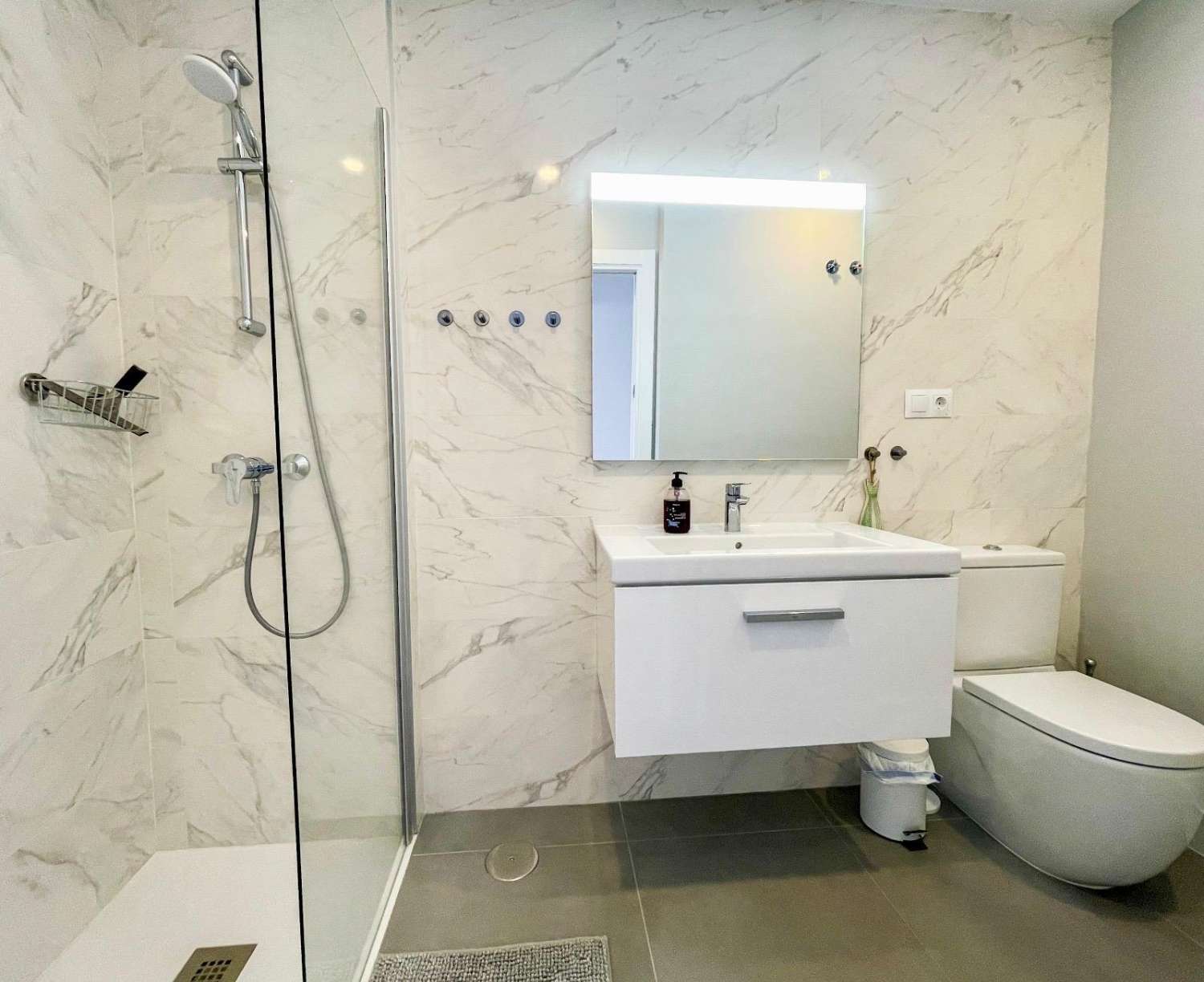 APARTAMENTO DE LUJO  A 100 METROS DE PLAYA