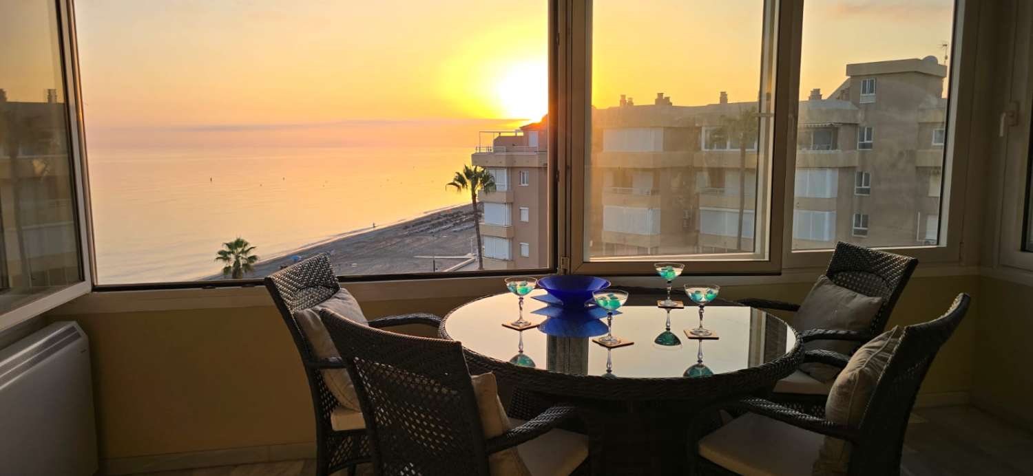 Bel appartement en bord de mer à Torrox-Costa