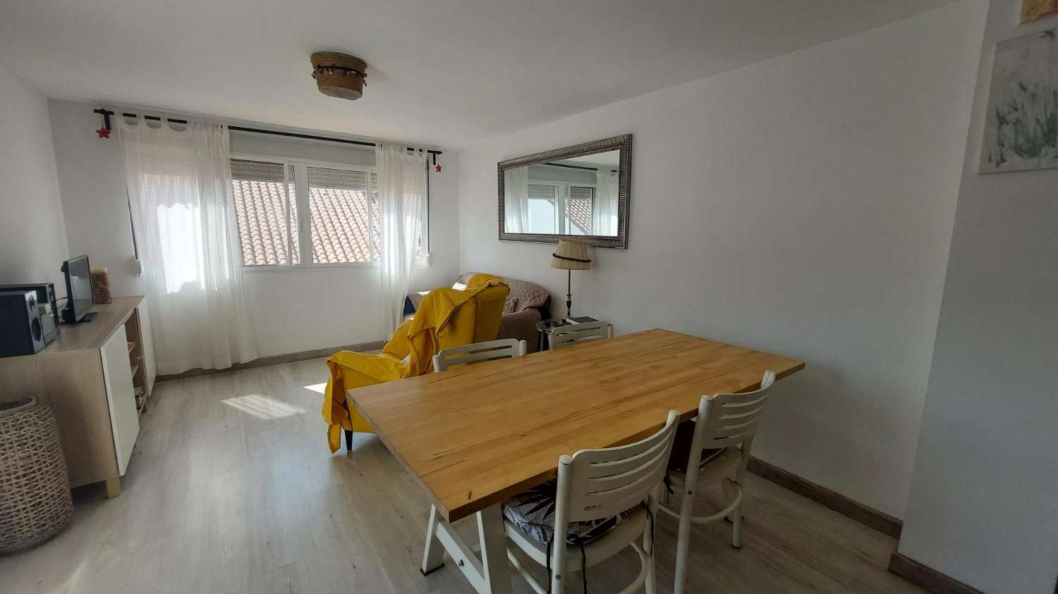 Nice duplex 100 meters from the sea