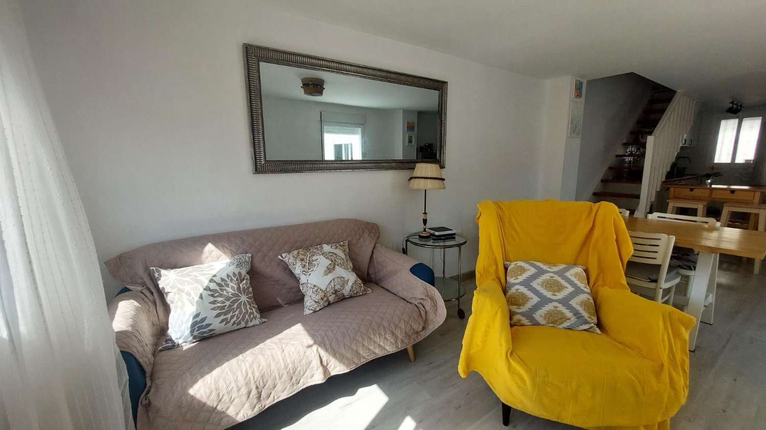 Nice duplex 100 meters from the sea
