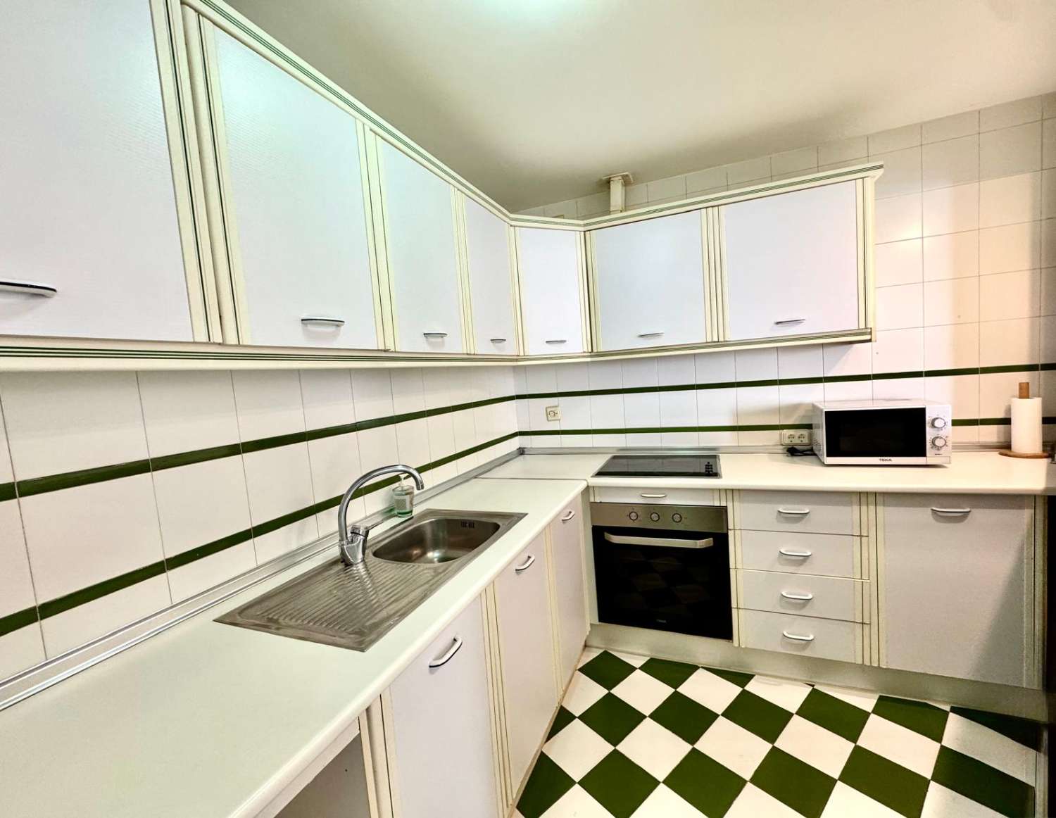 Appartement spacieux à vendre en bord de mer à Torrox Costa