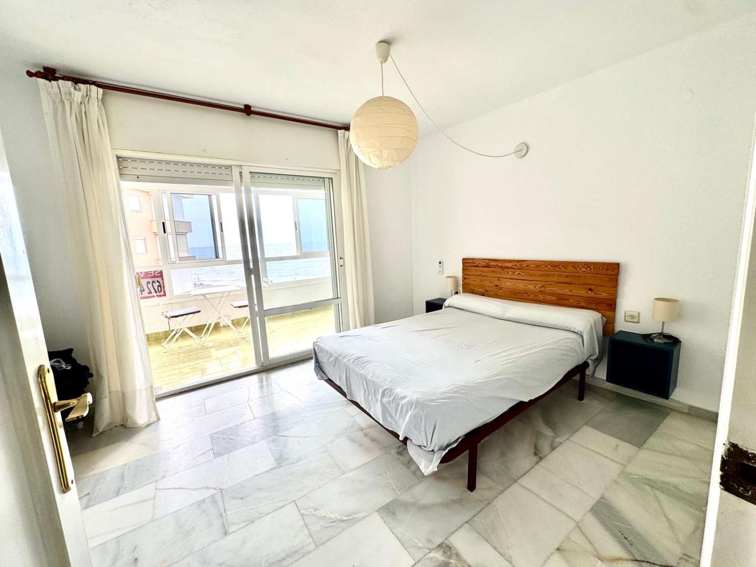 Appartement spacieux à vendre en bord de mer à Torrox Costa