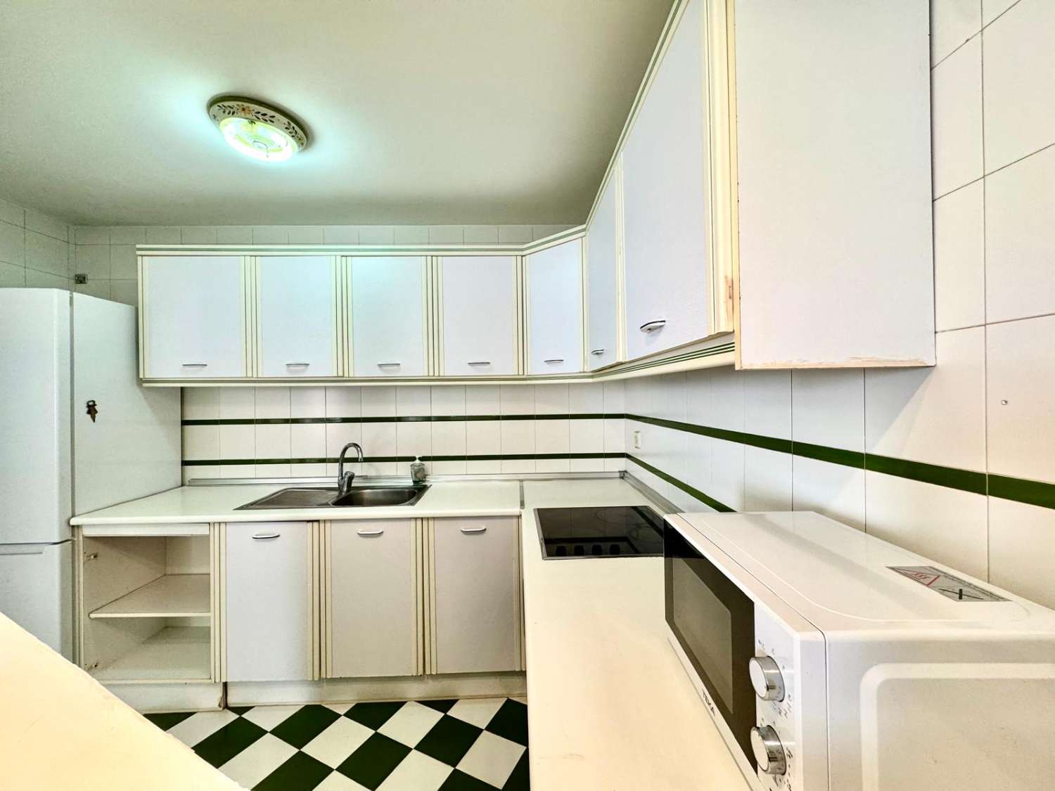 Appartement spacieux à vendre en bord de mer à Torrox Costa