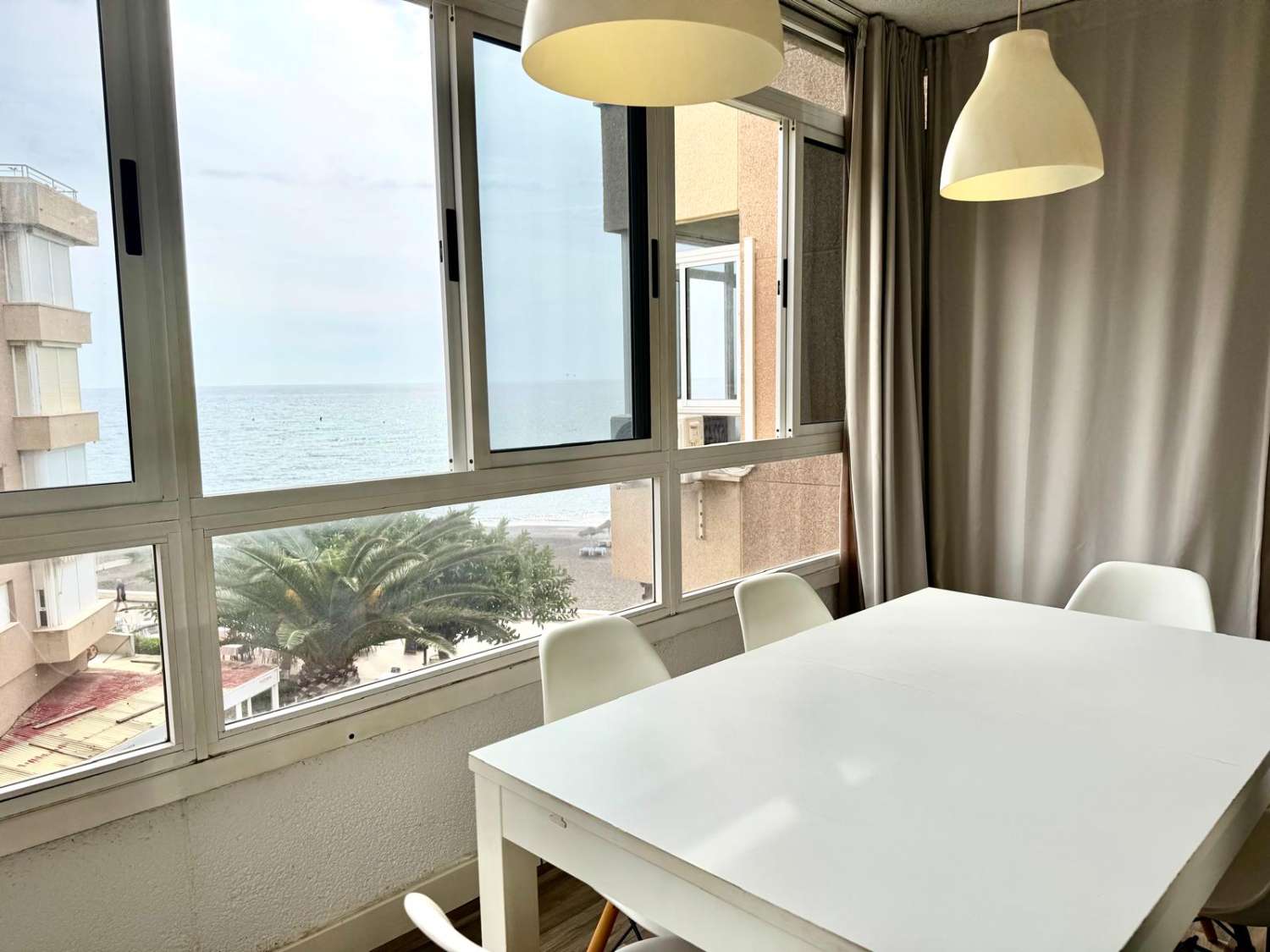 Appartement spacieux à vendre en bord de mer à Torrox Costa