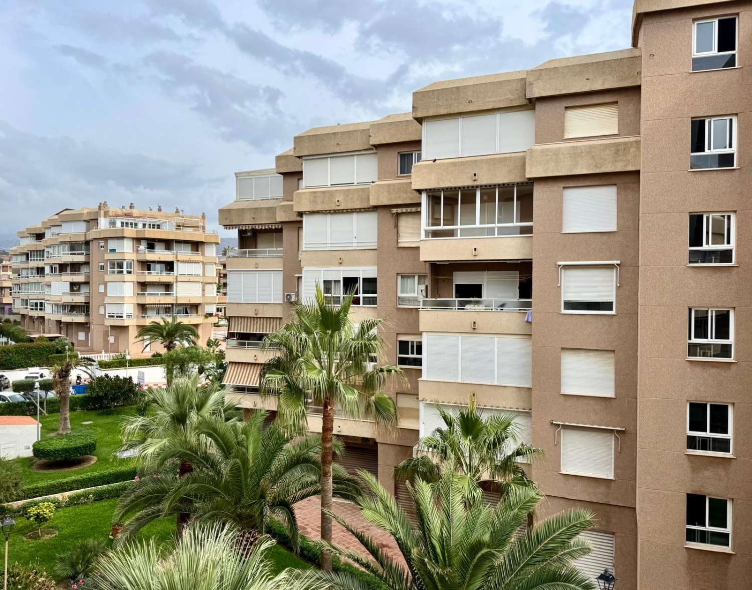 Appartement spacieux à vendre en bord de mer à Torrox Costa