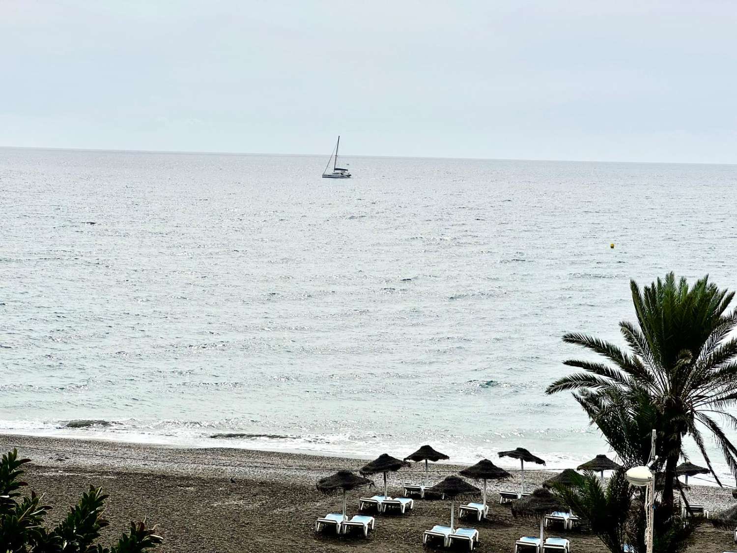 Appartement spacieux à vendre en bord de mer à Torrox Costa