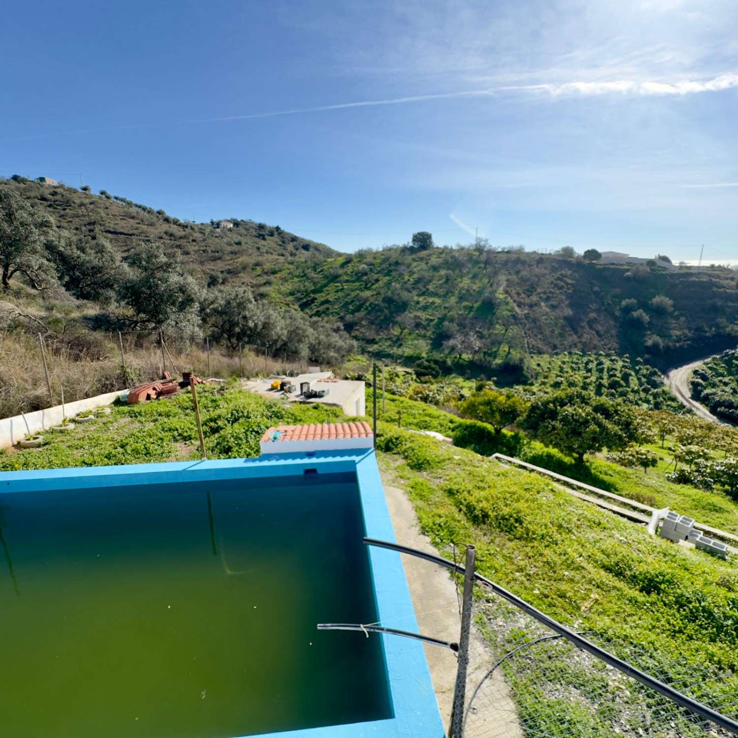 Belle maison de campagne à vendre à Almayate (Velez Malaga)