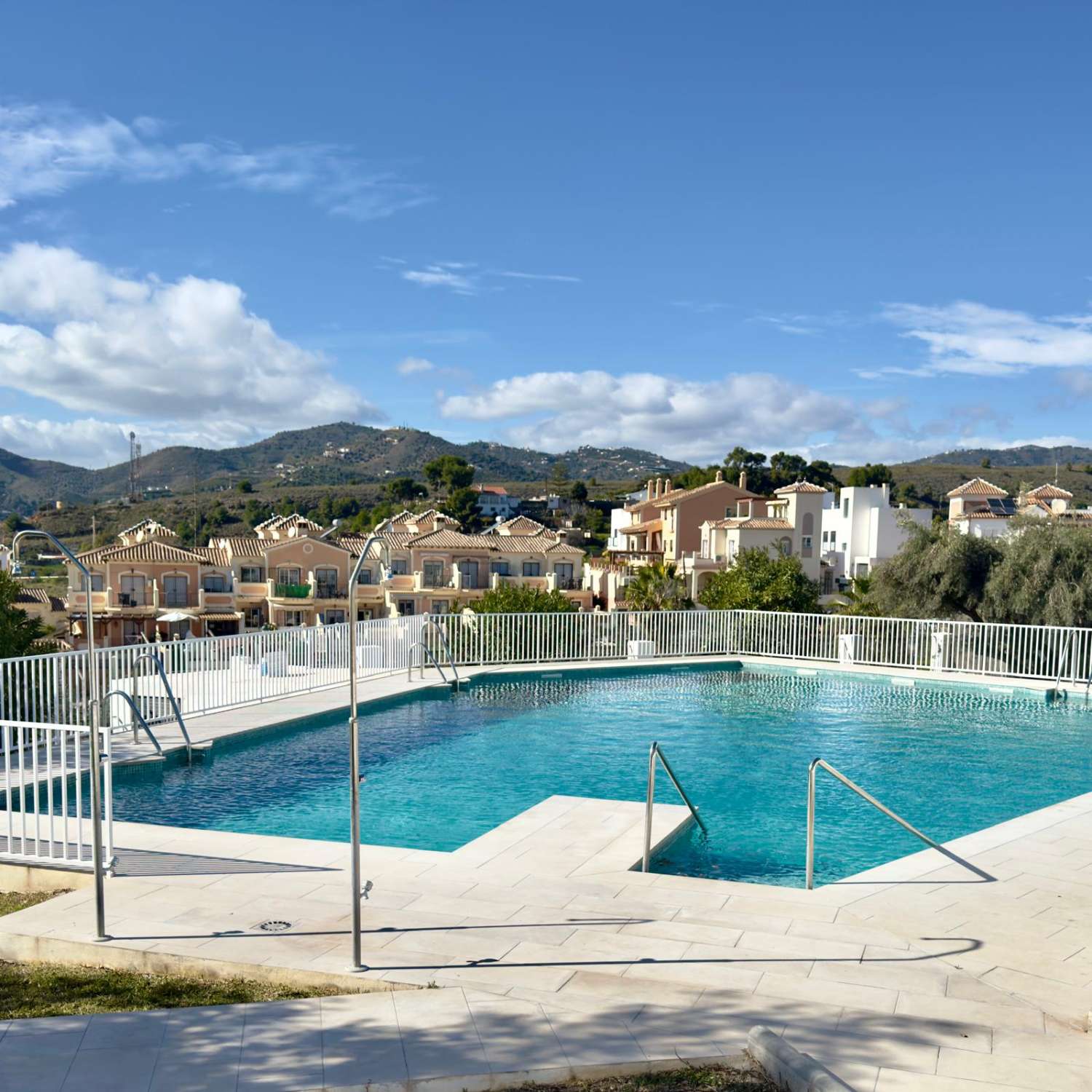 Magnifique maison de ville à vendre à Urb La Noria NERJA