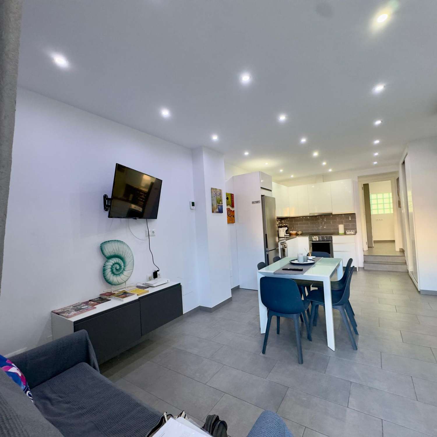 Beautiful apartment for sale in Urb Verano Azul Nerja