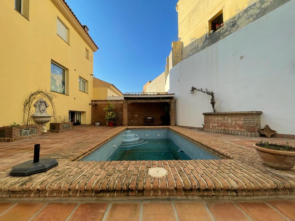 Beautiful semi-detached house for sale in Vélez-Málaga