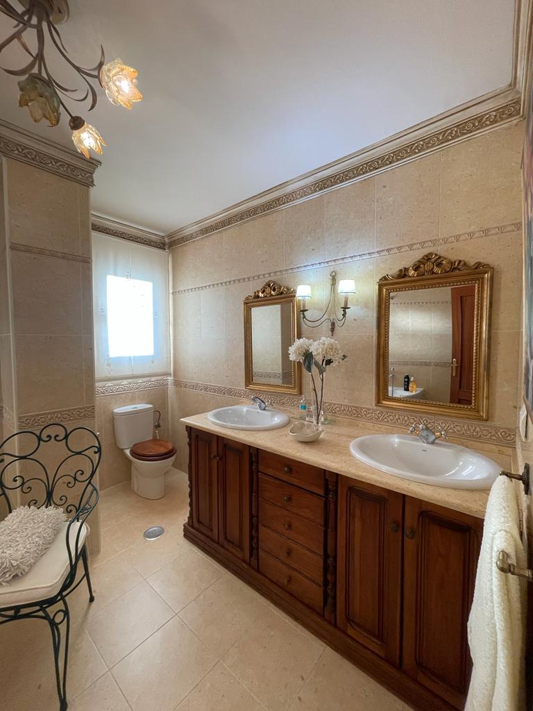 Beautiful semi-detached house for sale in Vélez-Málaga