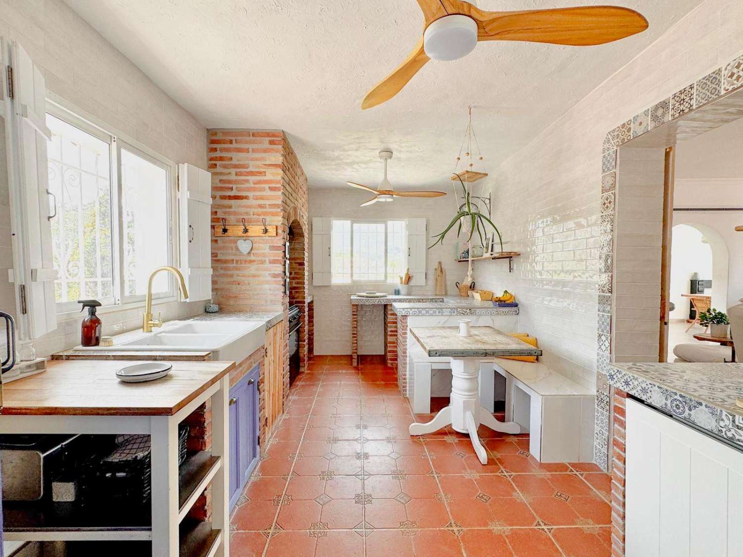 Spectacular country villa with sea views for sale in Nerja