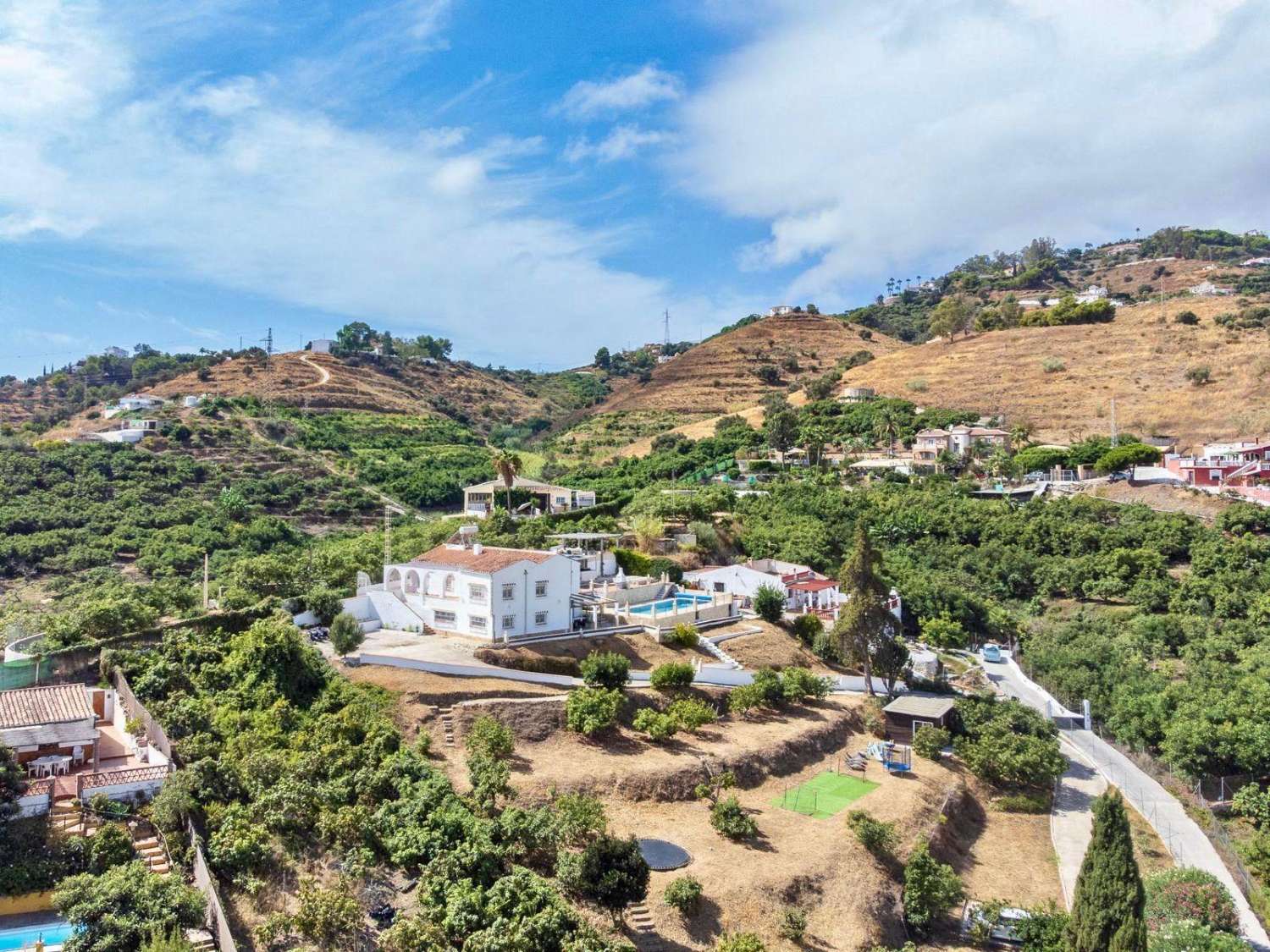 Spectacular country villa with sea views for sale in Nerja