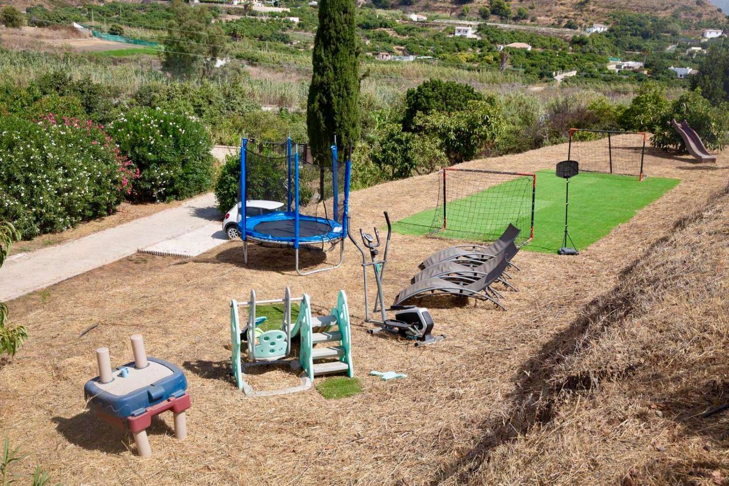 Spectacular country villa with sea views for sale in Nerja