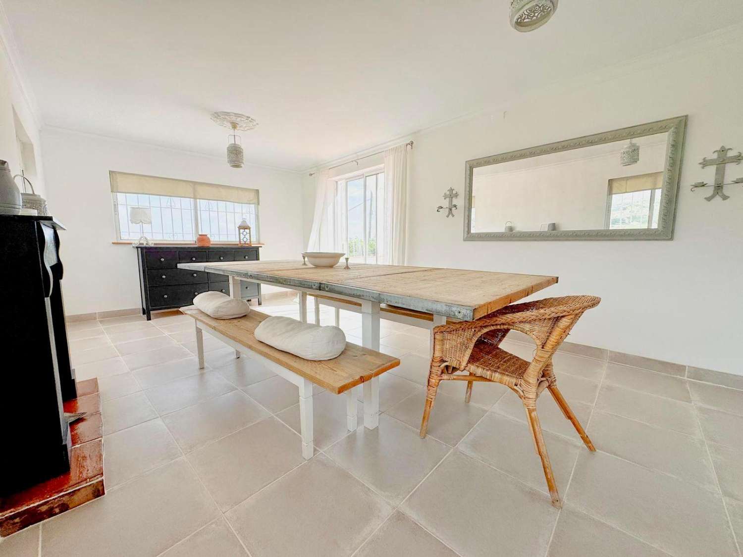 Spectacular country villa with sea views for sale in Nerja