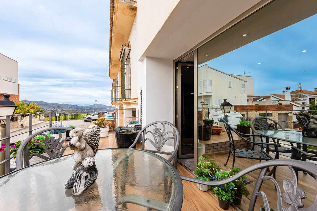 Semi-detached house in Colmenar