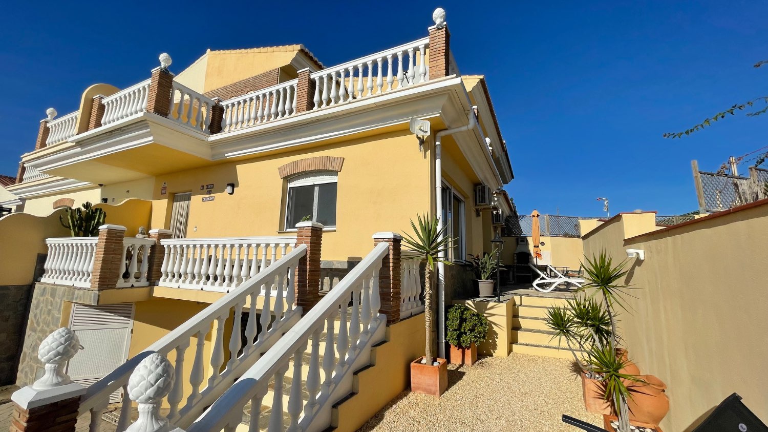 Semi detached villa in Torrox Costa