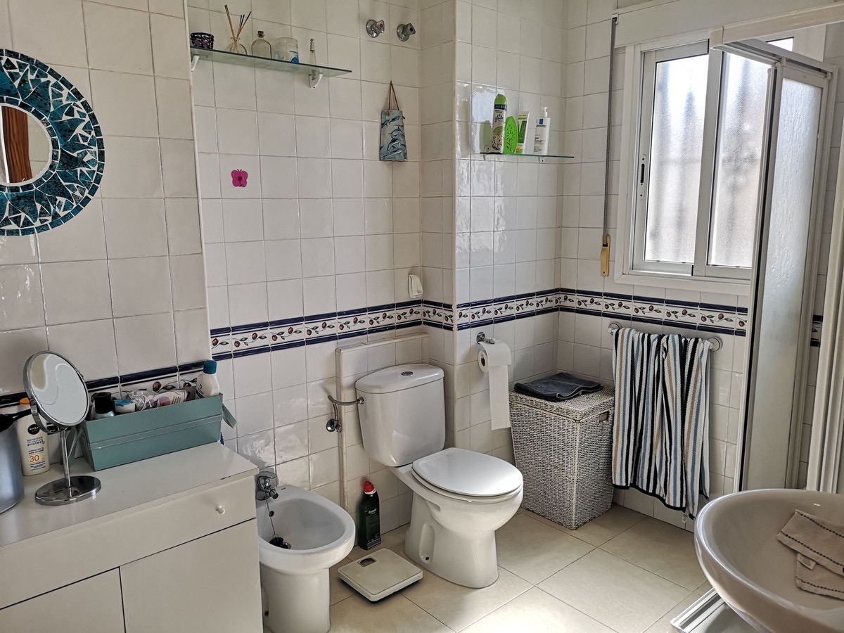 Villa  for sale  in Torrox  costa