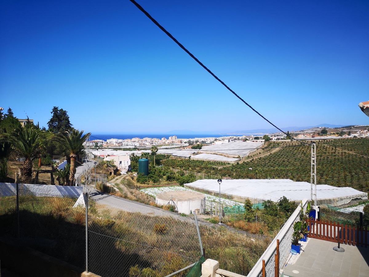 Villa  for sale  in Torrox  costa