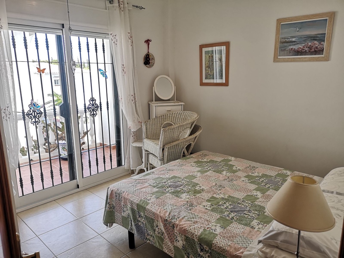 Villa  for sale  in Torrox  costa